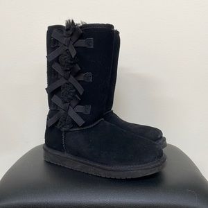 Ugg Shoes | Ugg Kookaburra Fur Lined Bow Side Boots Size 3 | Color: Black